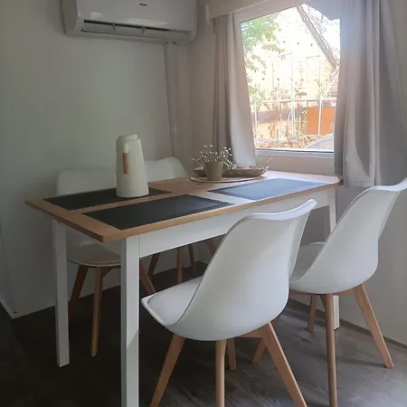 Tinyhaus Idyllisch Am Waldesrand مكان تخييم
