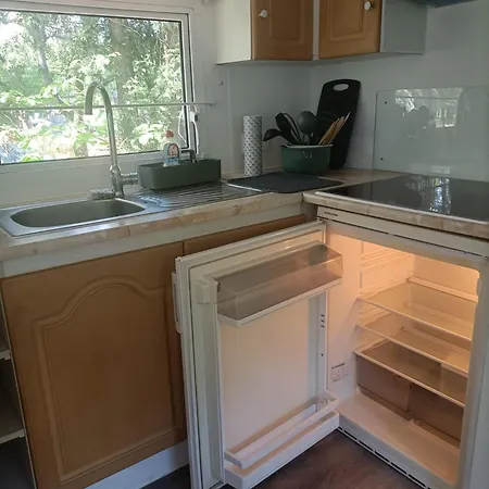 Tinyhaus Idyllisch Am Waldesrand 캠프장 콧부스